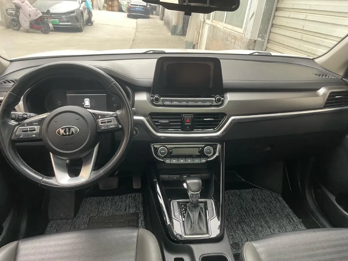 2018 Kia Sportage R 2.0L 160HP L4 6AT,autocango,china used car exporter,china ev exporter,chinese used car exporter,chinese used ev exporter