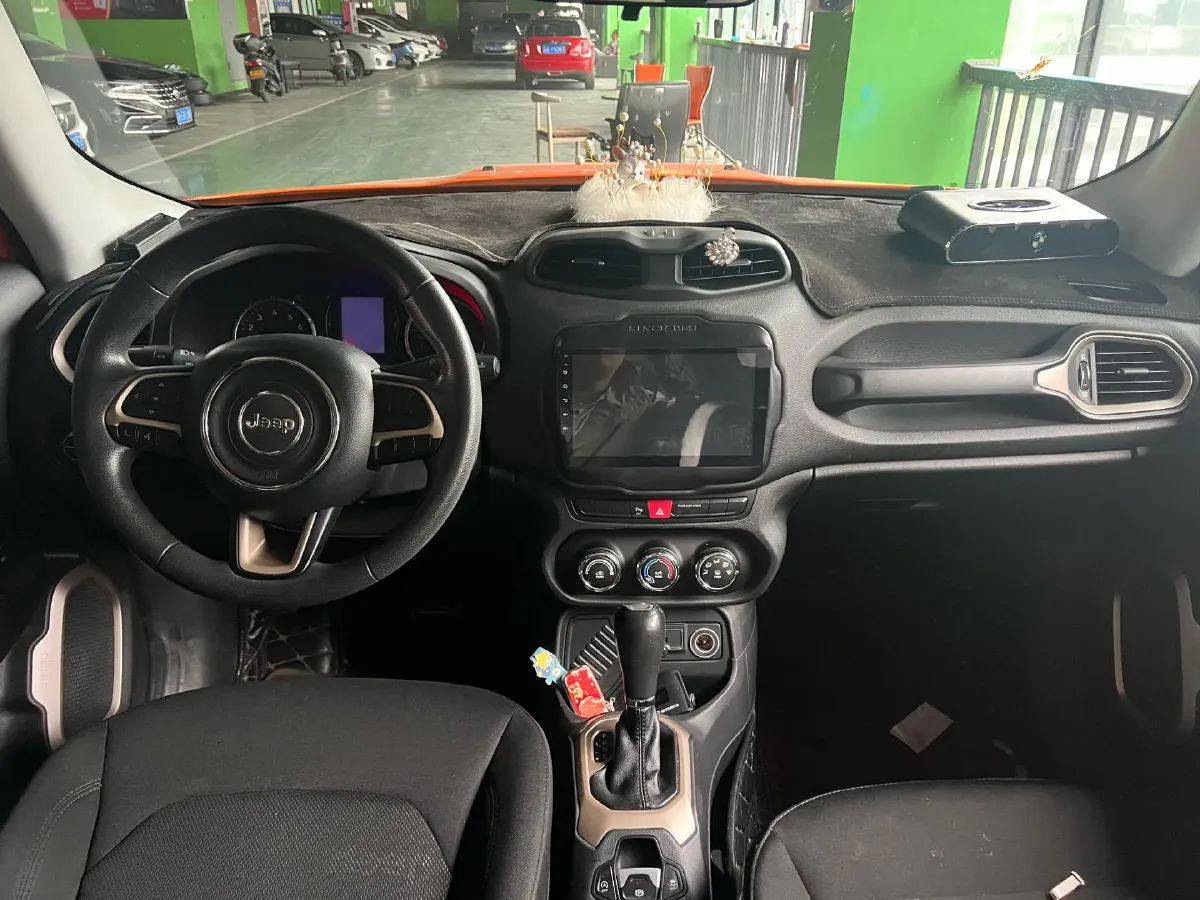 2017 Jeep Renegade 1.4T 150HP L4 7DCT,autocango,china used car exporter,china ev exporter,chinese used car exporter,chinese used ev exporter