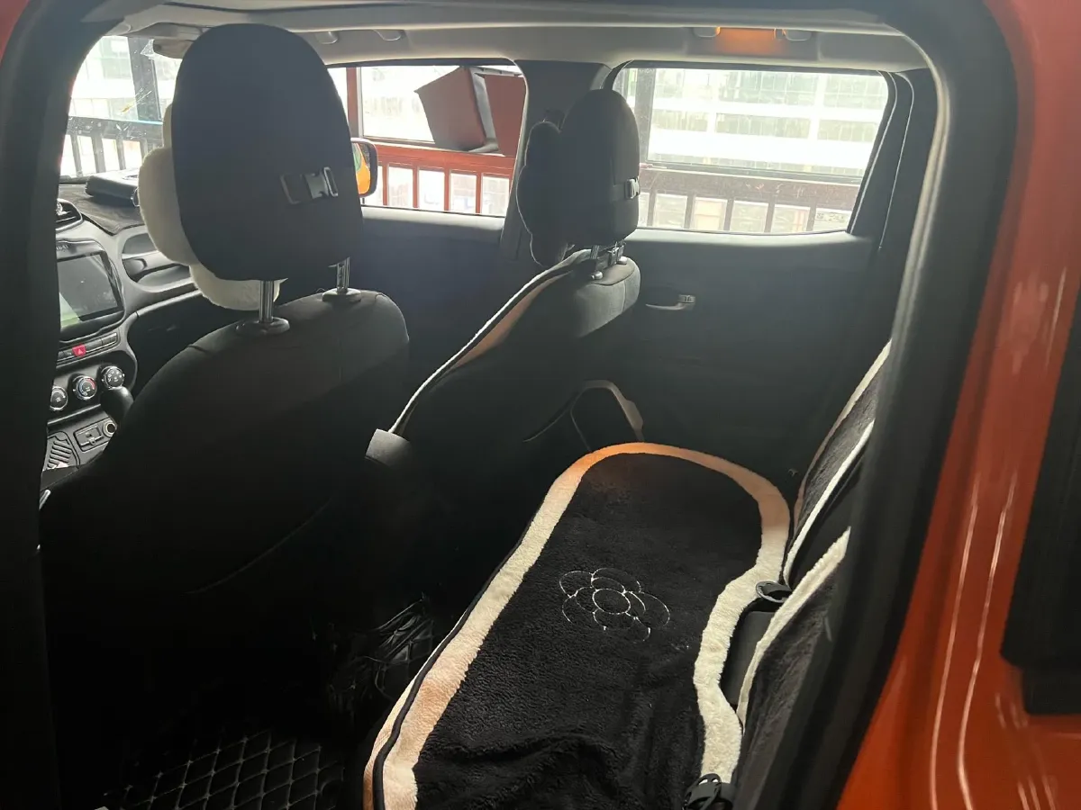 2017 Jeep Renegade 1.4T 150HP L4 7DCT,autocango,china used car exporter,china ev exporter,chinese used car exporter,chinese used ev exporter