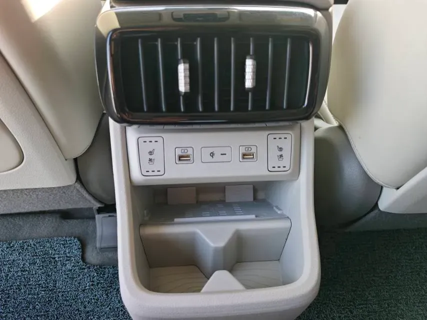 2021 Hyundai Custo 2.0T 236HP L4 8AT,autocango,china used car exporter,china ev exporter,chinese used car exporter,chinese used ev exporter