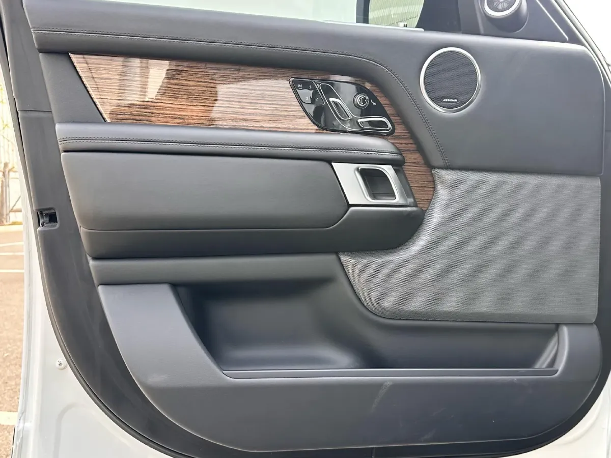 2022 Land Rover Range Rover 3.0T 360HP L6 8AT,autocango,china used car exporter,china ev exporter,chinese used car exporter,chinese used ev exporter