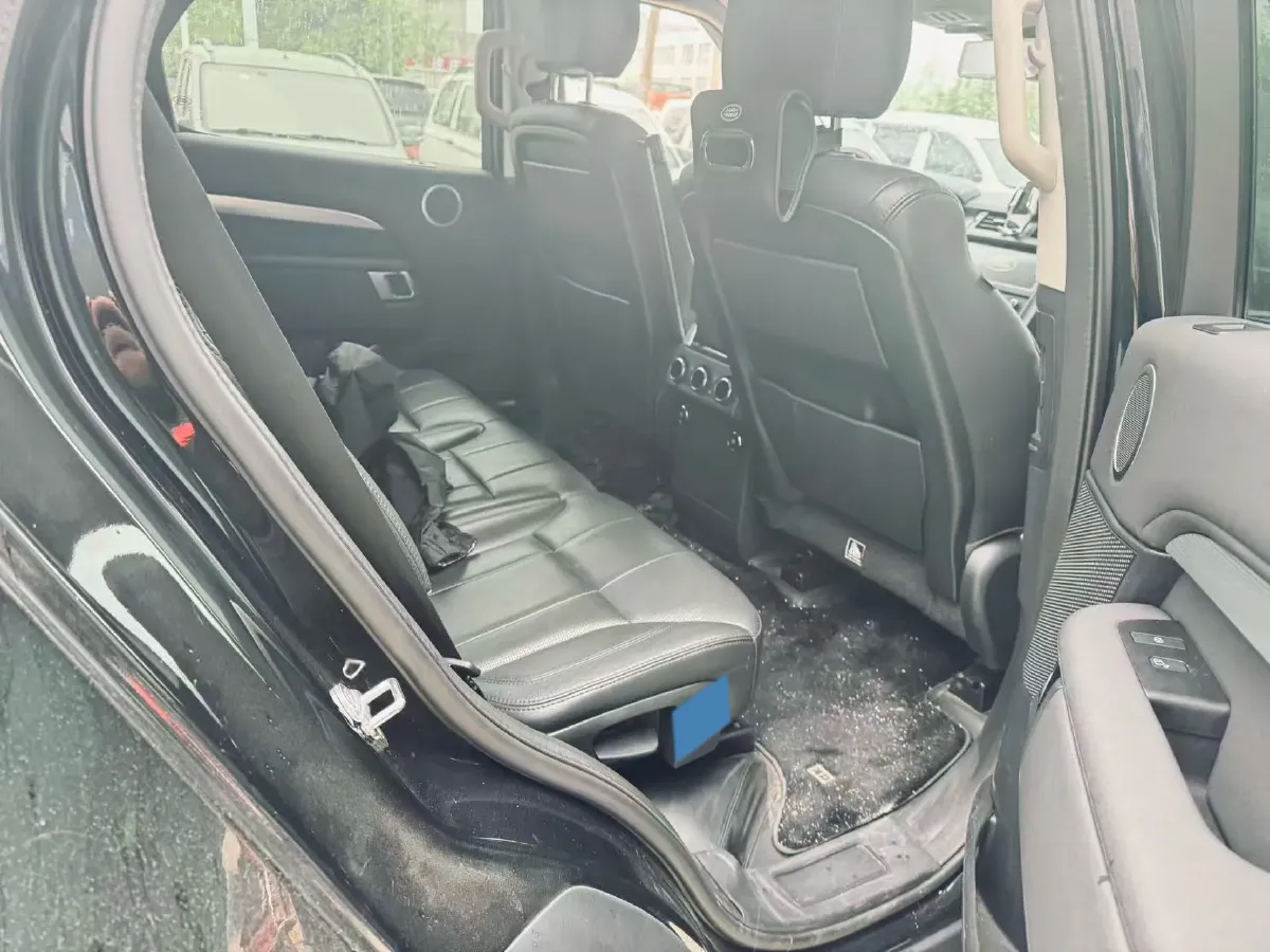 2020 Land Rover Discovery 2.0T 300HP L4 8AT,autocango,china used car exporter,china ev exporter,chinese used car exporter,chinese used ev exporter