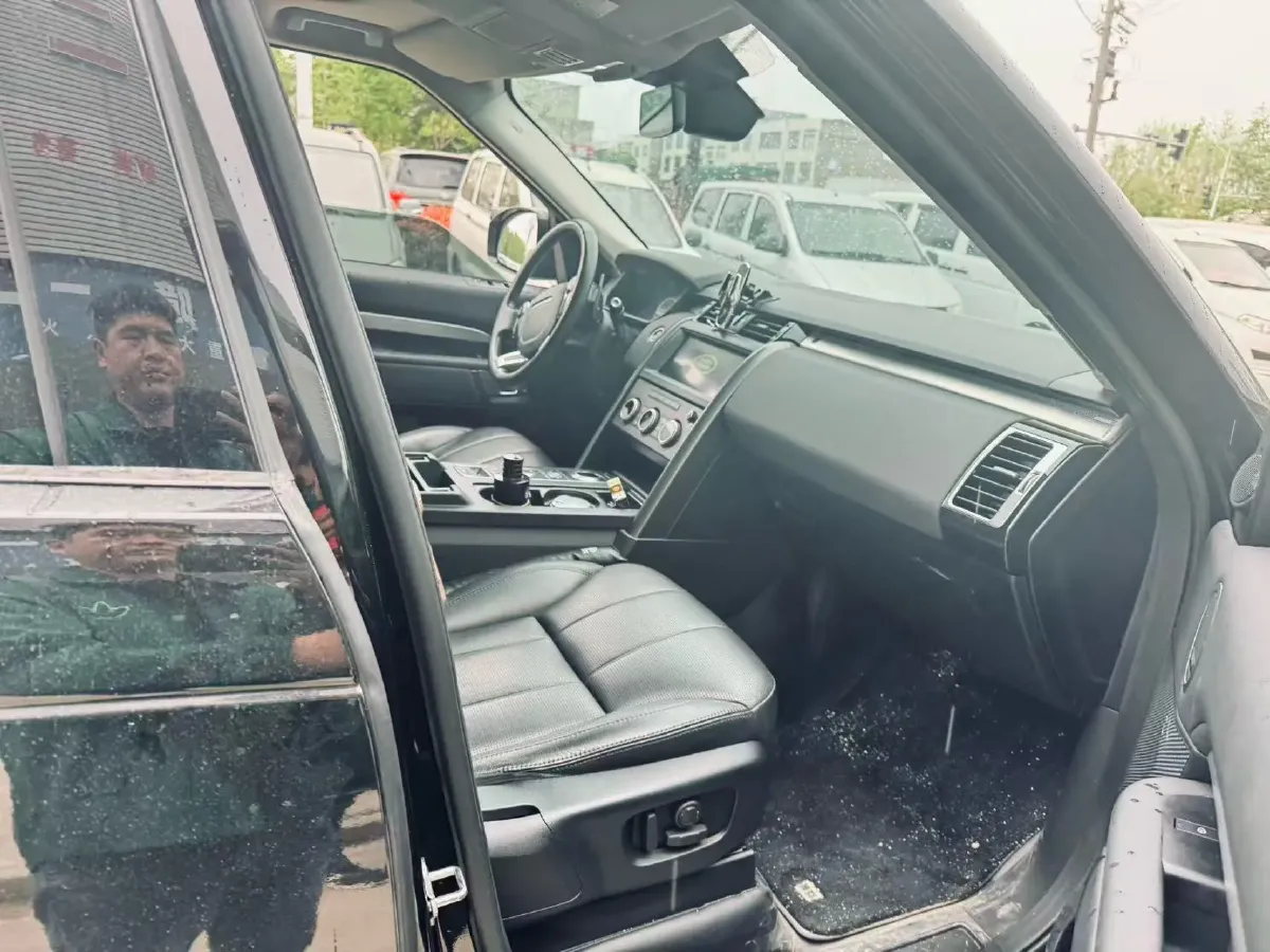 2020 Land Rover Discovery 2.0T 300HP L4 8AT,autocango,china used car exporter,china ev exporter,chinese used car exporter,chinese used ev exporter