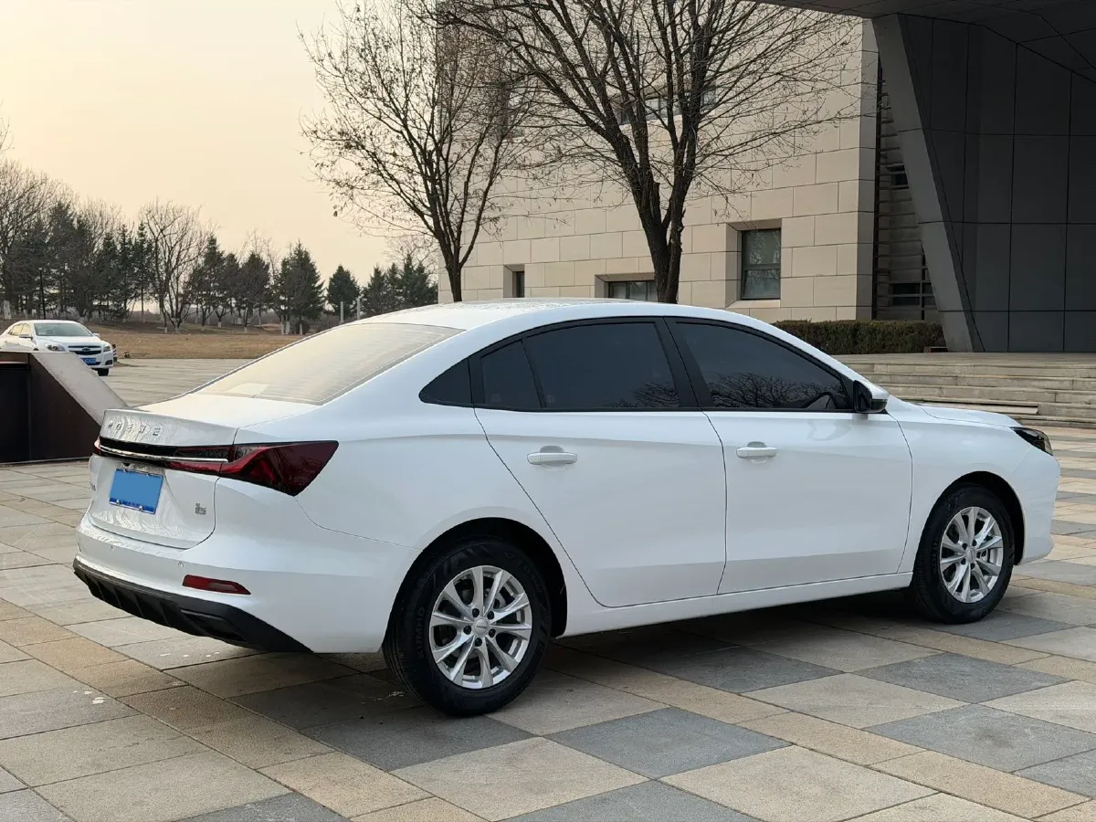 2023 Roewe i5 1.5L 129HP L4 5MT,autocango,china used car exporter,china ev exporter,chinese used car exporter,chinese used ev exporter