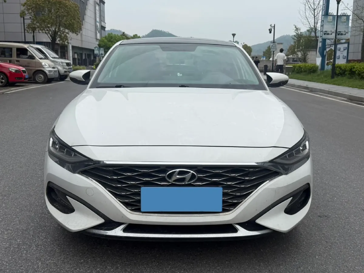 2019 Hyundai La Festa 1.6T 190HP L4 7DCT,autocango,china used car exporter,china ev exporter,chinese used car exporter,chinese used ev exporter