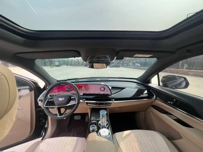 2025 Cadillac XT5 2.0T 237HP L4 9AT,autocango,china used car exporter,china ev exporter,chinese used car exporter,chinese used ev exporter