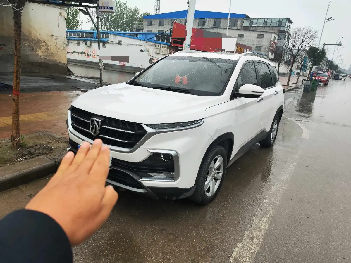 2018 BaoJun 530 1.5T 150HP L4 6MT,autocango,china used car exporter,china ev exporter,chinese used car exporter,chinese used ev exporter