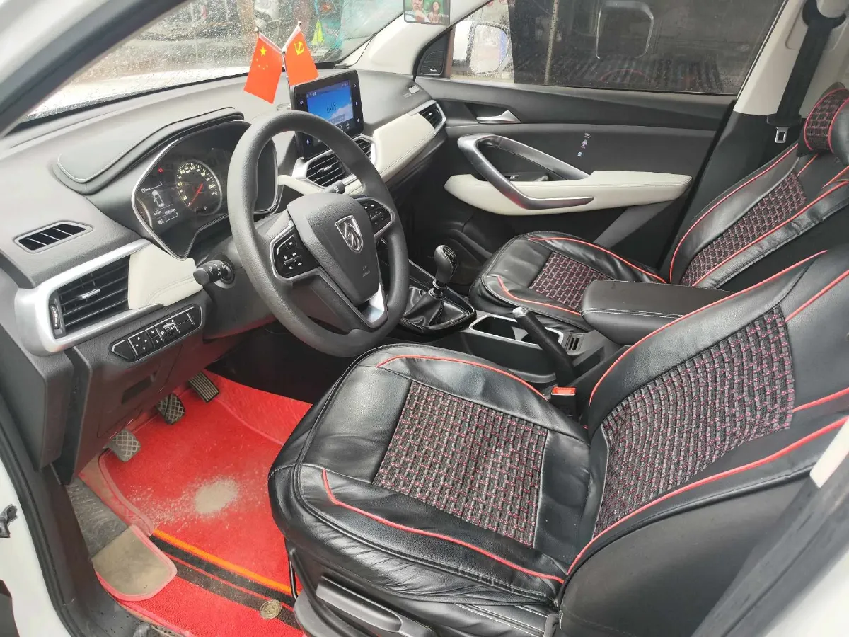 2018 BaoJun 530 1.5T 150HP L4 6MT,autocango,china used car exporter,china ev exporter,chinese used car exporter,chinese used ev exporter