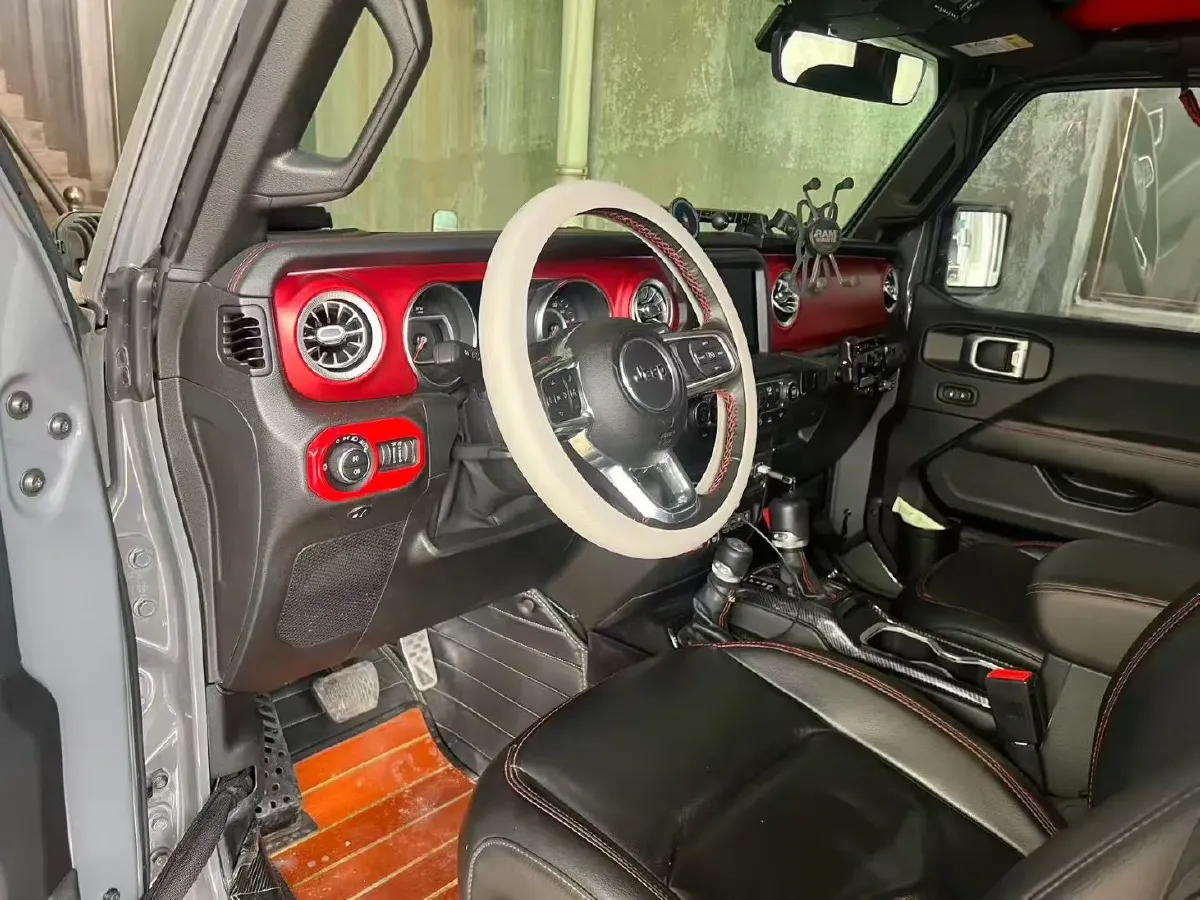 2021 Jeep Wrangler 2.0T 266HP L4 8AT,autocango,china used car exporter,china ev exporter,chinese used car exporter,chinese used ev exporter