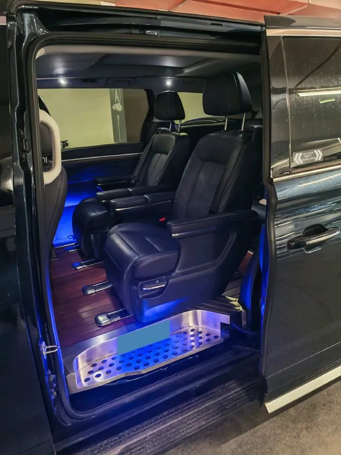 2021 GAC Trumpchi M8 2.0T 252HP L4 8AT,autocango,china used car exporter,china ev exporter,chinese used car exporter,chinese used ev exporter