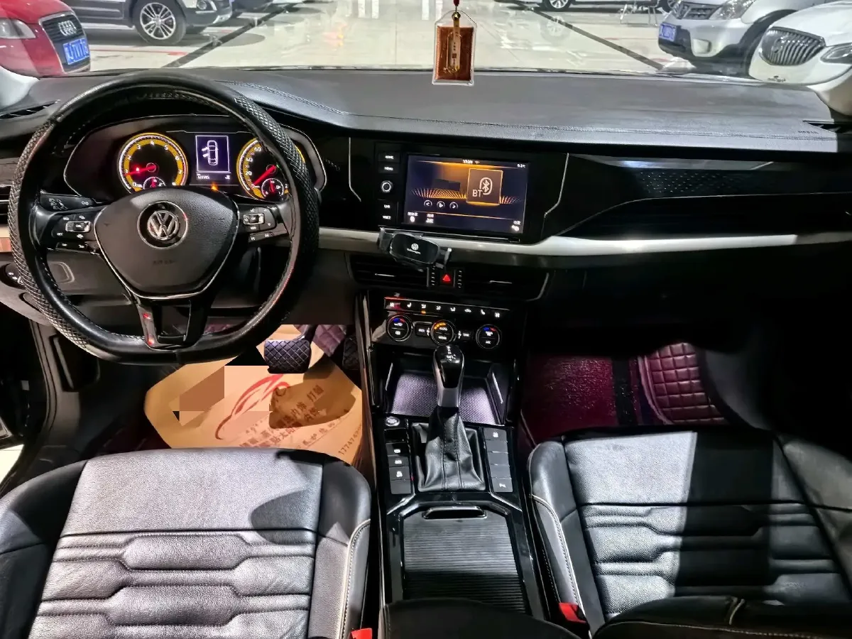 2019 Skoda Kodiak 2.0T 186HP L4 7DCT,autocango,china used car exporter,china ev exporter,chinese used car exporter,chinese used ev exporter