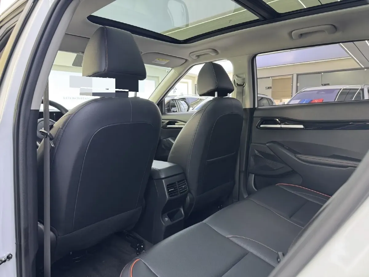 2023 Kia Seltos 1.5L 115HP L4 CVT,autocango,china used car exporter,china ev exporter,chinese used car exporter,chinese used ev exporter