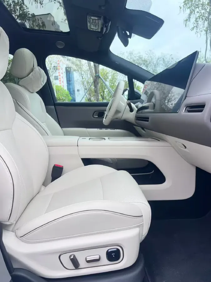 2025 Li i6 BEV,autocango,china used car exporter,china ev exporter,chinese used car exporter,chinese used ev exporter