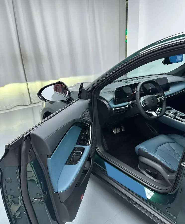 2023 MG 7 1.5T 188HP L4 7DCT,autocango,china used car exporter,china ev exporter,chinese used car exporter,chinese used ev exporter