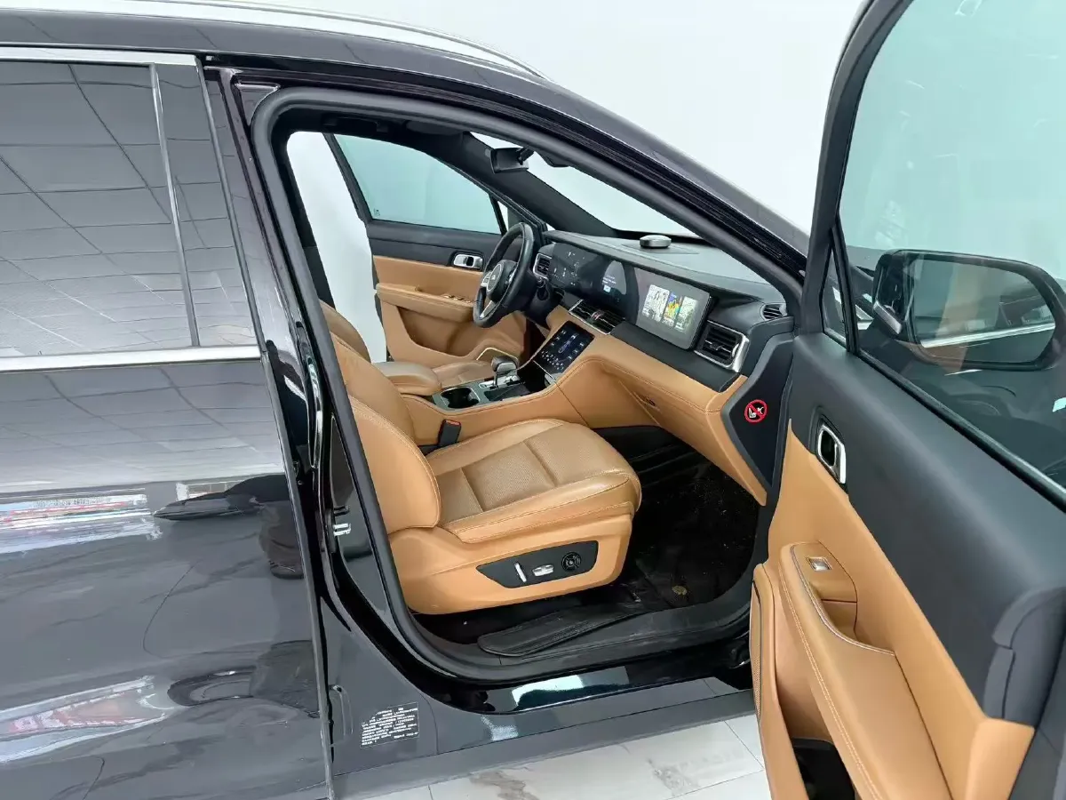 2021 Li ONE Range Extended 131HP REEV 40.5KWH,autocango,china used car exporter,china ev exporter,chinese used car exporter,chinese used ev exporter