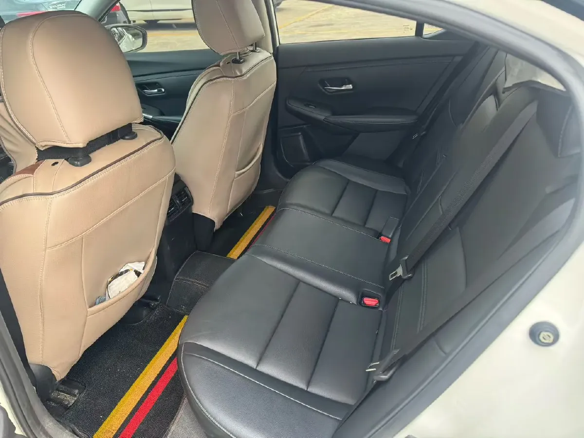 2019 BaoJun 730 1.5L 105HP L4 6MT,autocango,china used car exporter,china ev exporter,chinese used car exporter,chinese used ev exporter