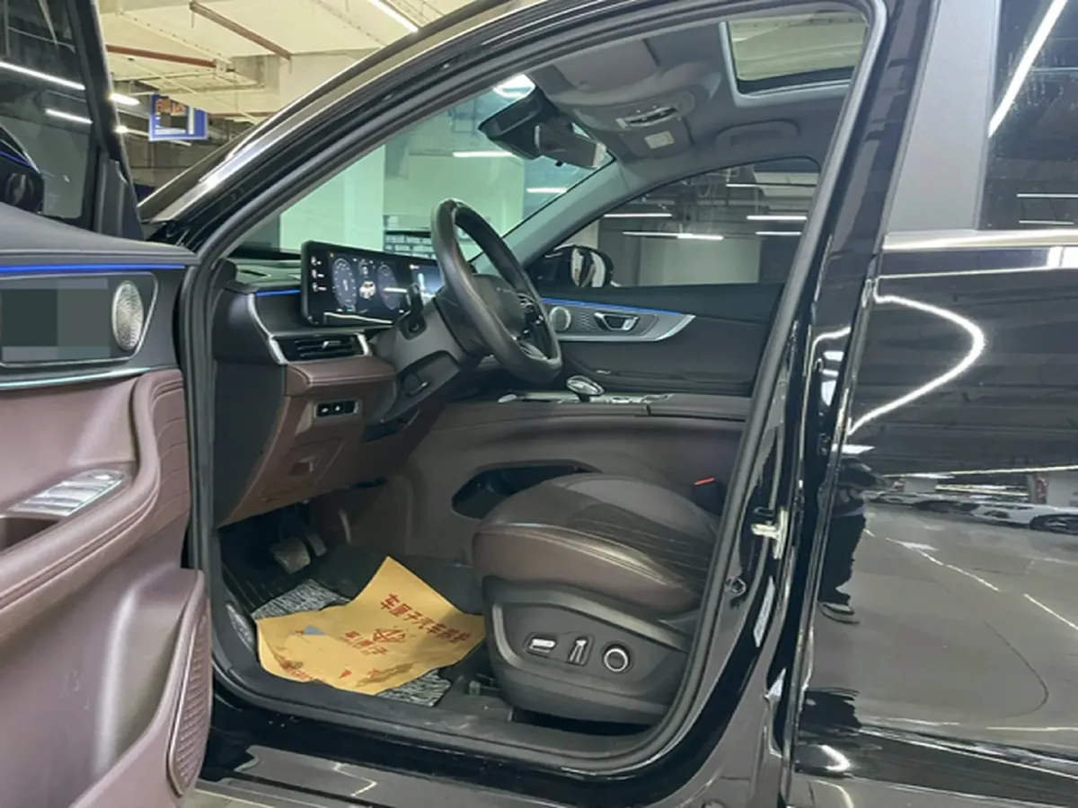 2024 Chery Tiggo 8 PRO 2.0T 254HP L4 7DCT,autocango,china used car exporter,china ev exporter,chinese used car exporter,chinese used ev exporter