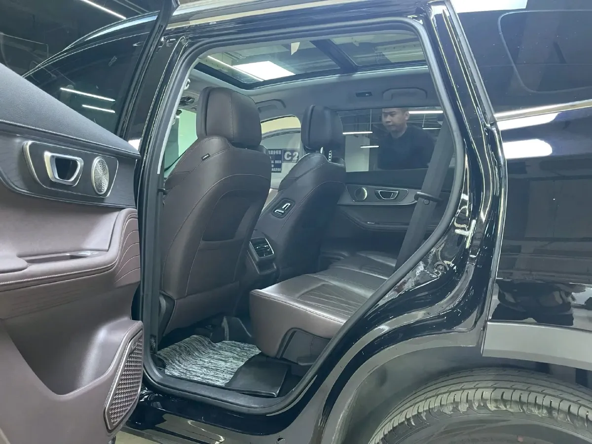 2024 Chery Tiggo 8 PRO 2.0T 254HP L4 7DCT,autocango,china used car exporter,china ev exporter,chinese used car exporter,chinese used ev exporter