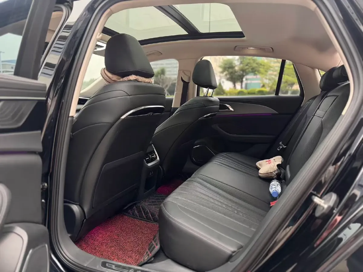 2025 HongQi H5 1.5T 169HP L4 1DHT Hybrid,autocango,china used car exporter,china ev exporter,chinese used car exporter,chinese used ev exporter