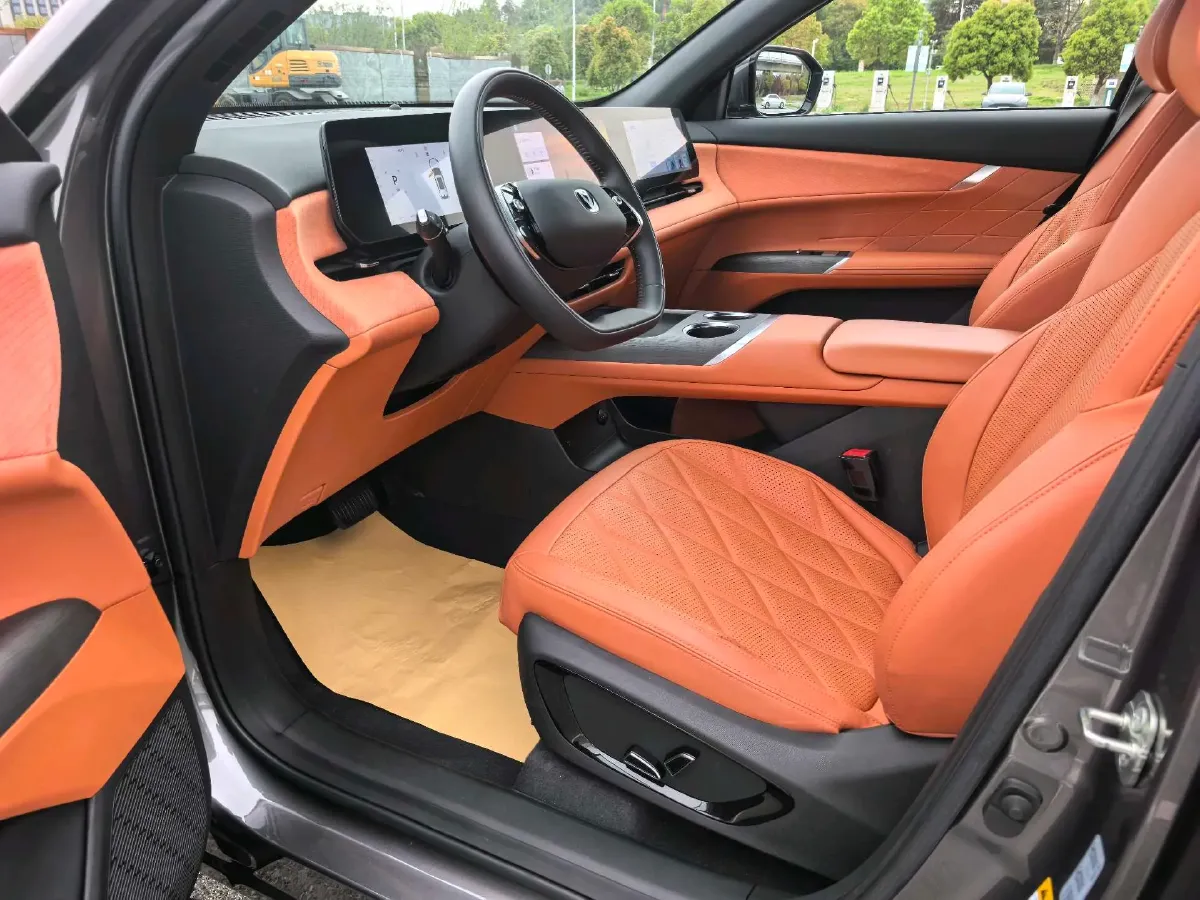 2025 ChangAn CS75 Plus 1.5T 192HP L4 8AT,autocango,china used car exporter,china ev exporter,chinese used car exporter,chinese used ev exporter