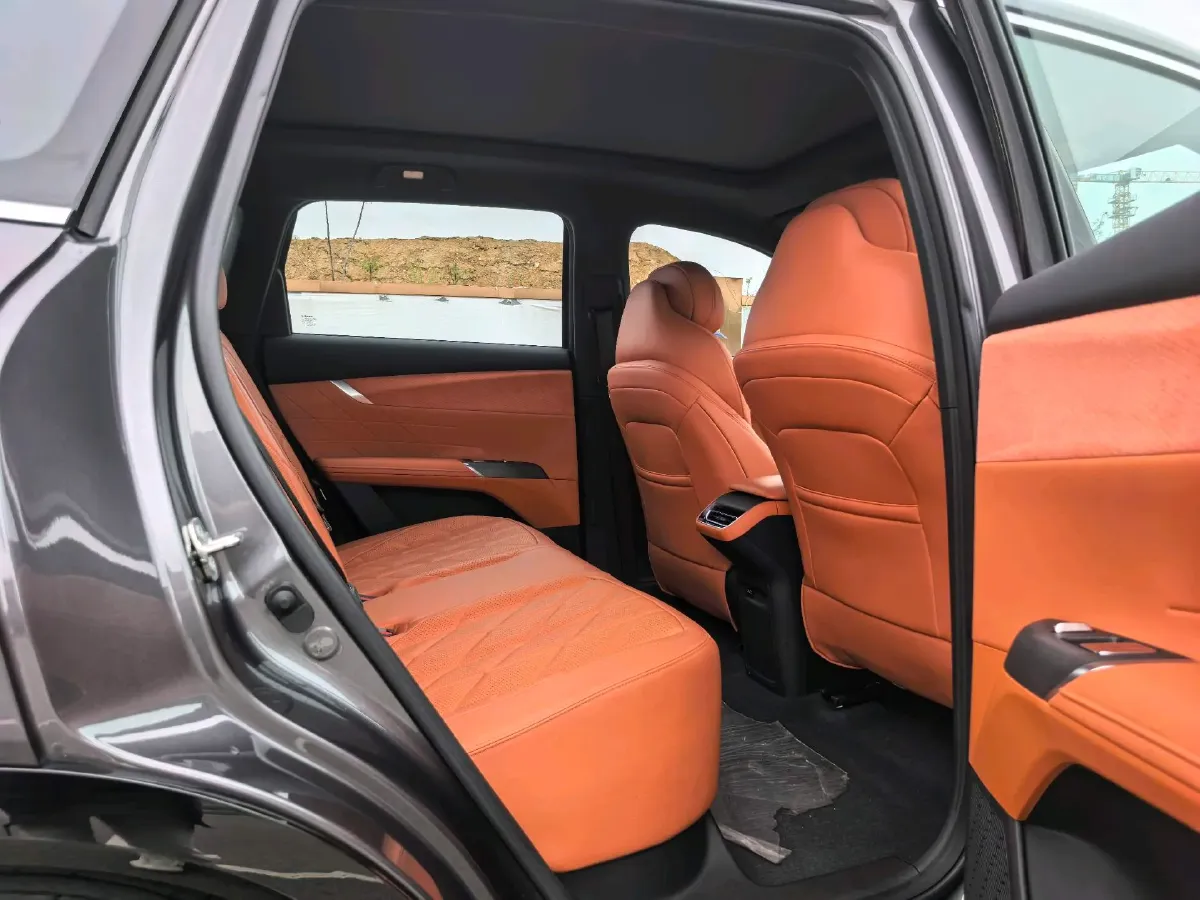 2025 ChangAn CS75 Plus 1.5T 192HP L4 8AT,autocango,china used car exporter,china ev exporter,chinese used car exporter,chinese used ev exporter