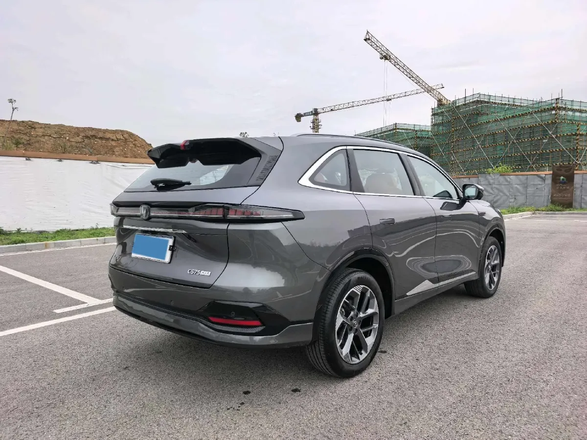 2025 ChangAn CS75 Plus 1.5T 192HP L4 8AT,autocango,china used car exporter,china ev exporter,chinese used car exporter,chinese used ev exporter