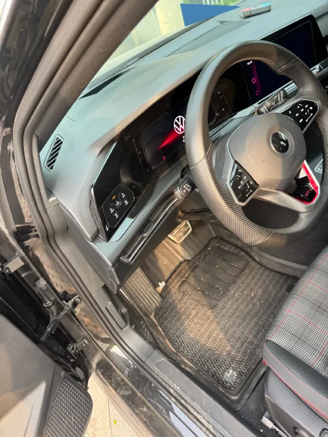 2023 Volkswagen GolfGTI 2.0T 220HP L4 7DCT,autocango,china used car exporter,china ev exporter,chinese used car exporter,chinese used ev exporter