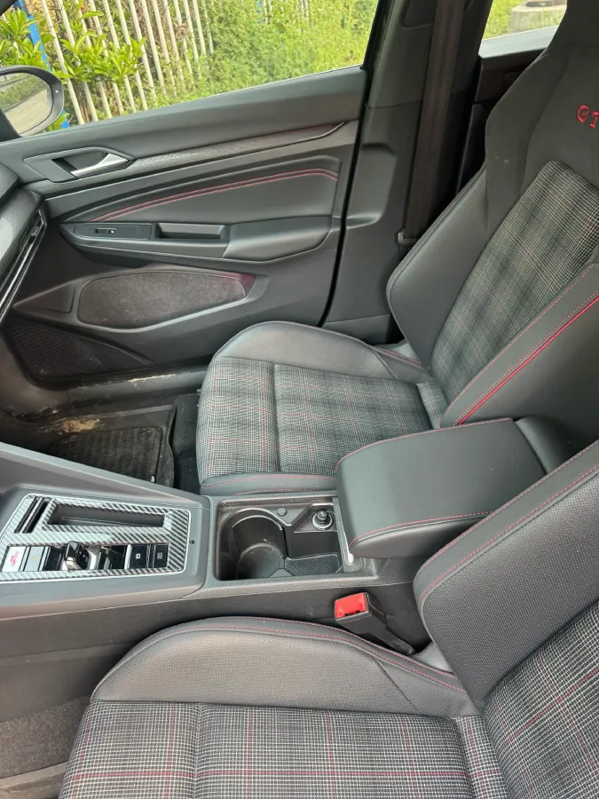 2023 Volkswagen GolfGTI 2.0T 220HP L4 7DCT,autocango,china used car exporter,china ev exporter,chinese used car exporter,chinese used ev exporter