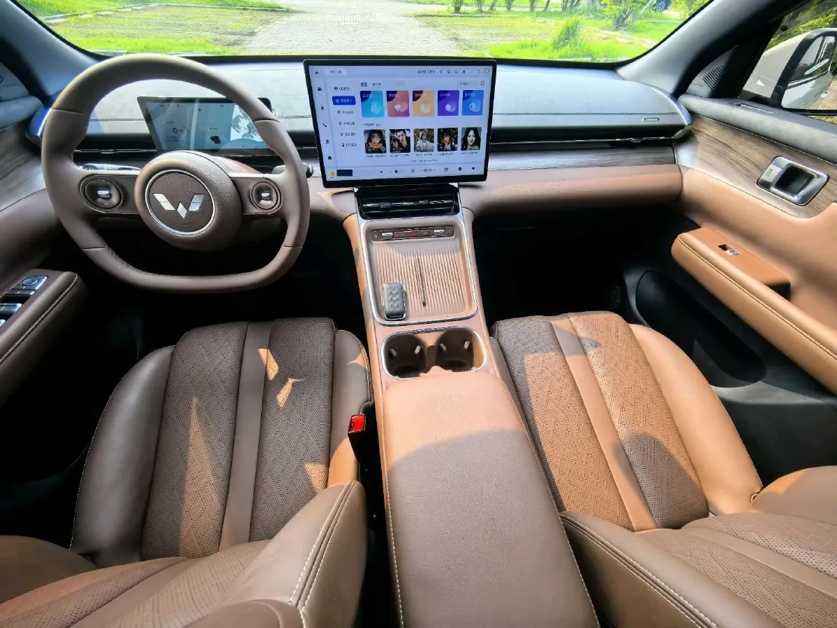 2024 WuLing XingGuangS 1.5L 106HP L4 E-CVT PHEV 20.5KWH,autocango,china used car exporter,china ev exporter,chinese used car exporter,chinese used ev exporter