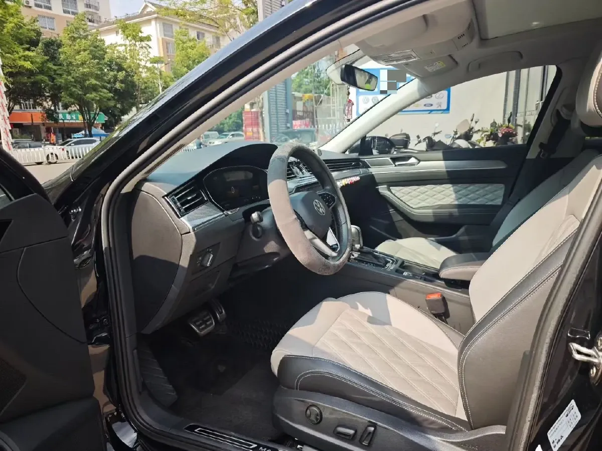 2023 Volkswagen Magotan 1.4T 150HP L4 7DCT,autocango,china used car exporter,china ev exporter,chinese used car exporter,chinese used ev exporter