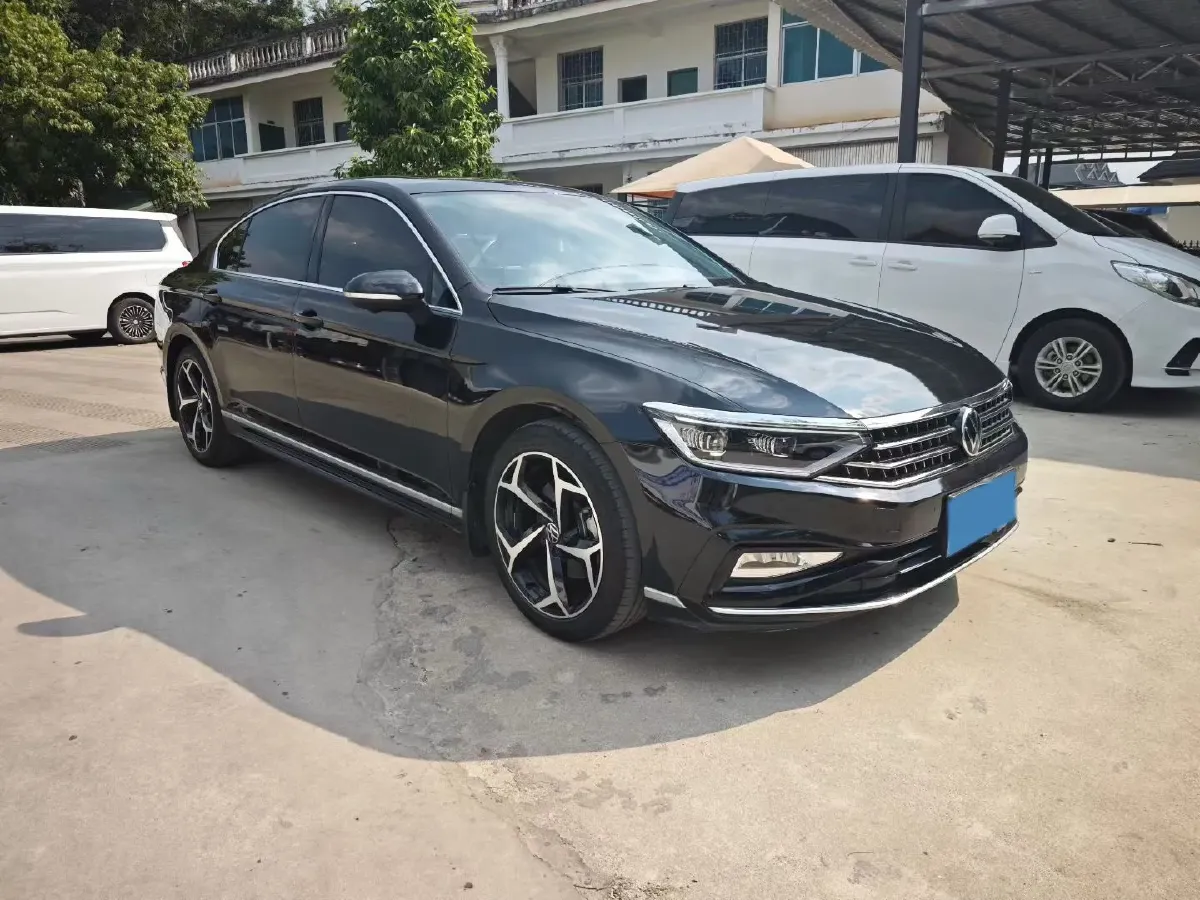 2023 Volkswagen Magotan 1.4T 150HP L4 7DCT,autocango,china used car exporter,china ev exporter,chinese used car exporter,chinese used ev exporter
