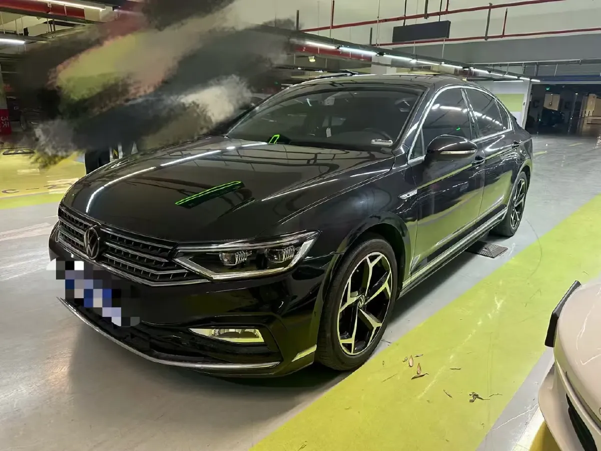 2023 Volkswagen Magotan 2.0T 186HP L4 7DCT,autocango,china used car exporter,china ev exporter,chinese used car exporter,chinese used ev exporter