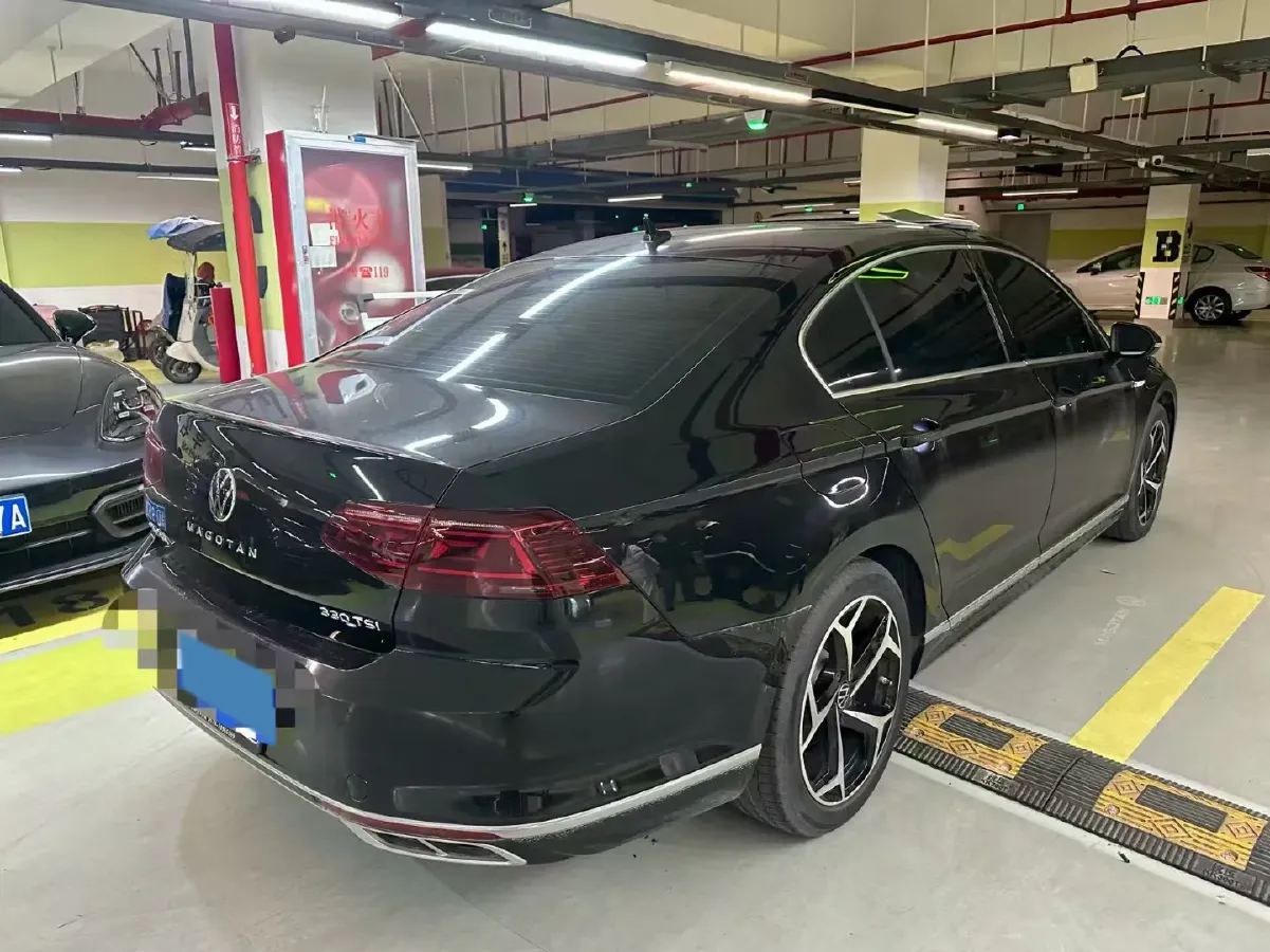 2023 Volkswagen Magotan 2.0T 186HP L4 7DCT,autocango,china used car exporter,china ev exporter,chinese used car exporter,chinese used ev exporter