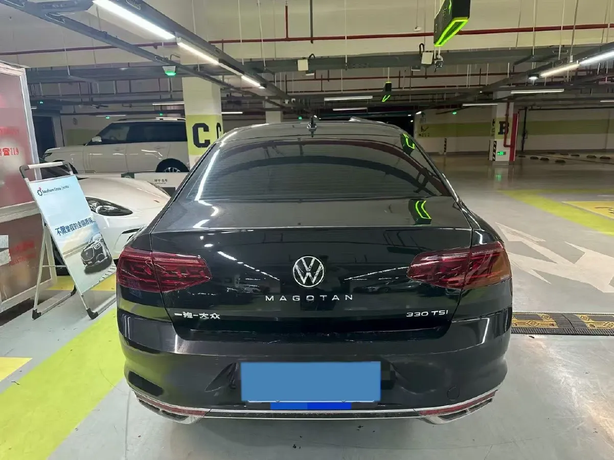2023 Volkswagen Magotan 2.0T 186HP L4 7DCT,autocango,china used car exporter,china ev exporter,chinese used car exporter,chinese used ev exporter
