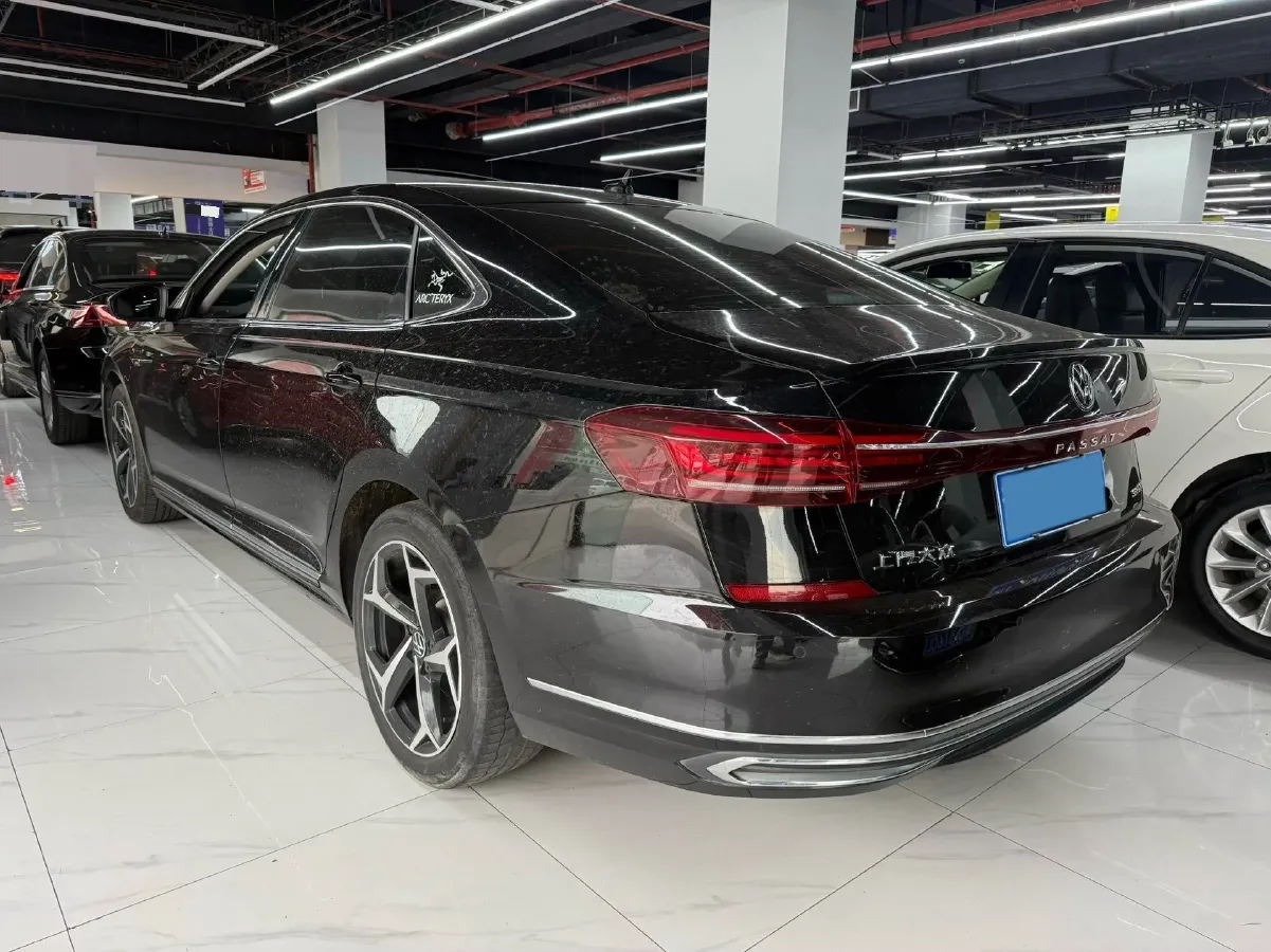 2024 Volkswagen Passat 2.0T 186HP L4 7DCT,autocango,china used car exporter,china ev exporter,chinese used car exporter,chinese used ev exporter