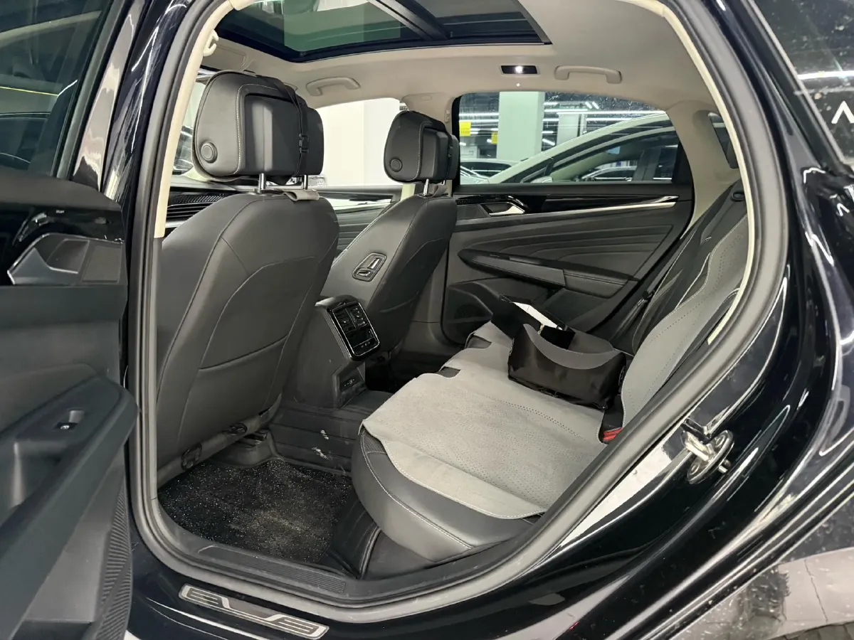 2024 Volkswagen Passat 2.0T 186HP L4 7DCT,autocango,china used car exporter,china ev exporter,chinese used car exporter,chinese used ev exporter