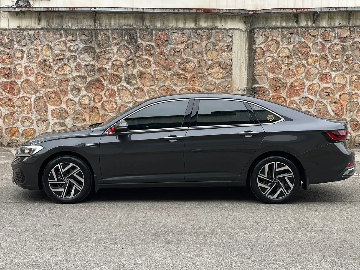 2025 Volkswagen Sagitar 1.5T 160HP L4 7DCT,autocango,china used car exporter,china ev exporter,chinese used car exporter,chinese used ev exporter