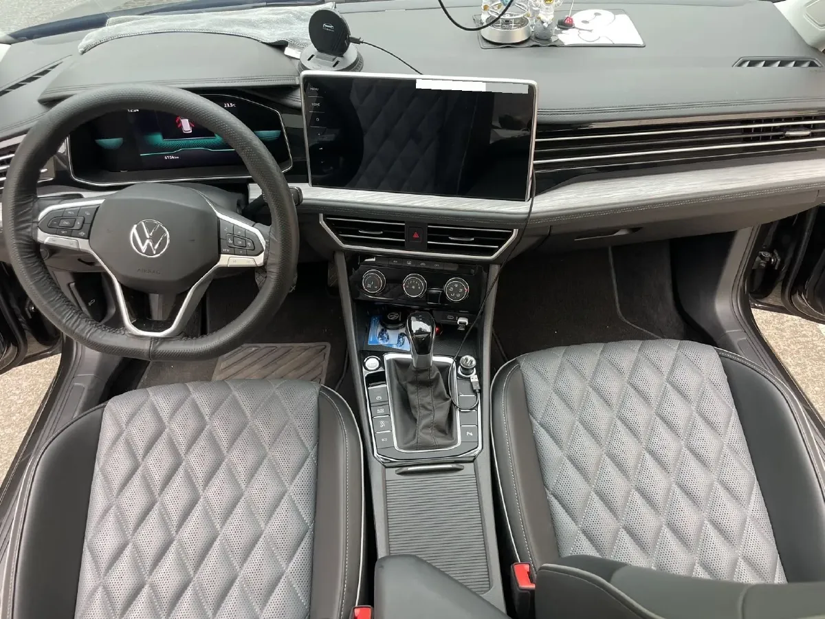 2025 Volkswagen Sagitar 1.5T 160HP L4 7DCT,autocango,china used car exporter,china ev exporter,chinese used car exporter,chinese used ev exporter