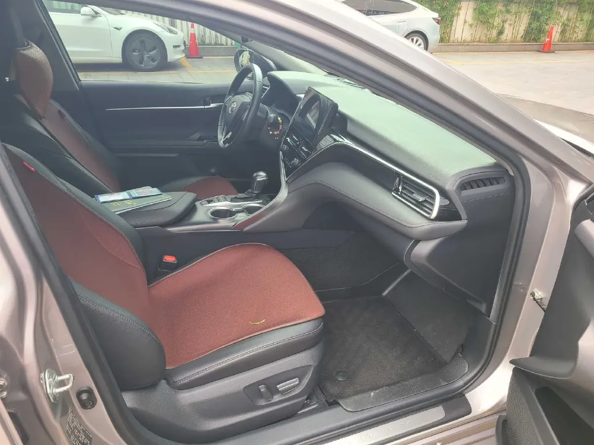 2021 Toyota Camry 2.5L 178HP L4 E-CVT Hybrid,autocango,china used car exporter,china ev exporter,chinese used car exporter,chinese used ev exporter