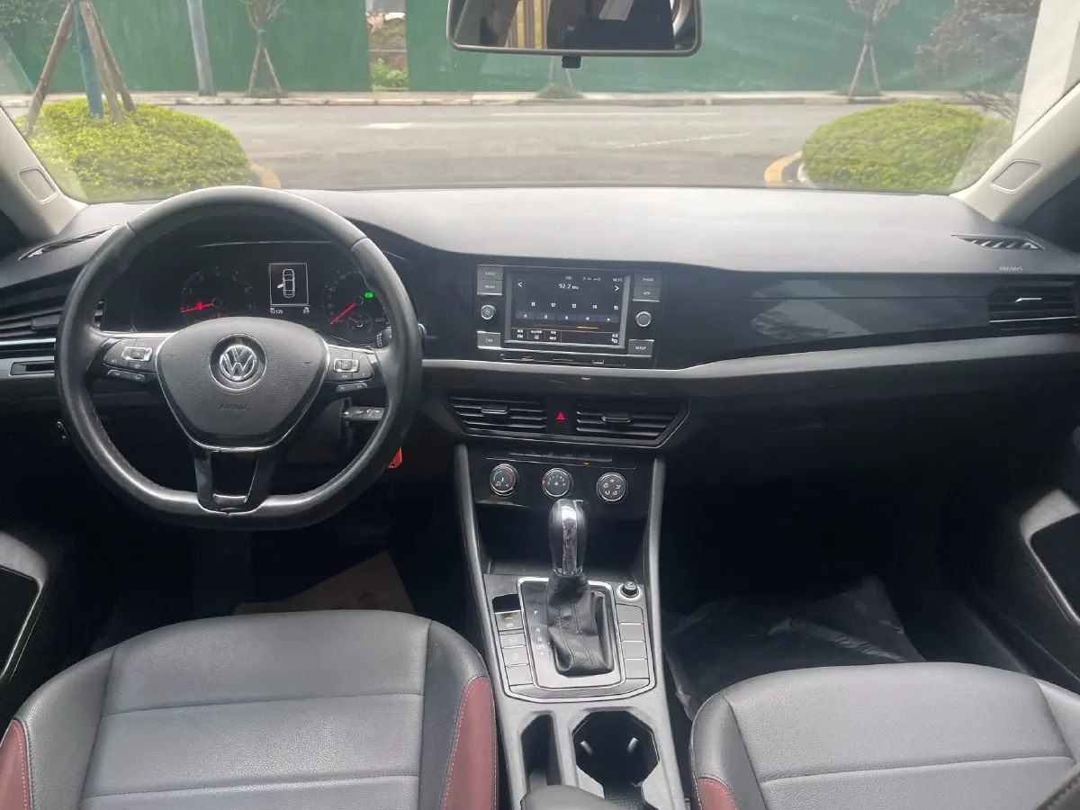 2020 Volkswagen Bora 1.5L 113HP L4 6AT,autocango,china used car exporter,china ev exporter,chinese used car exporter,chinese used ev exporter