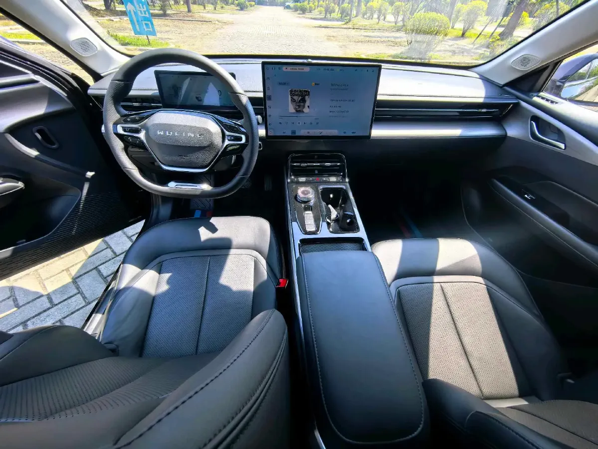 2023 WuLing XingGuang 1.5L 106HP L4 E-CVT PHEV 20.5KWH,autocango,china used car exporter,china ev exporter,chinese used car exporter,chinese used ev exporter