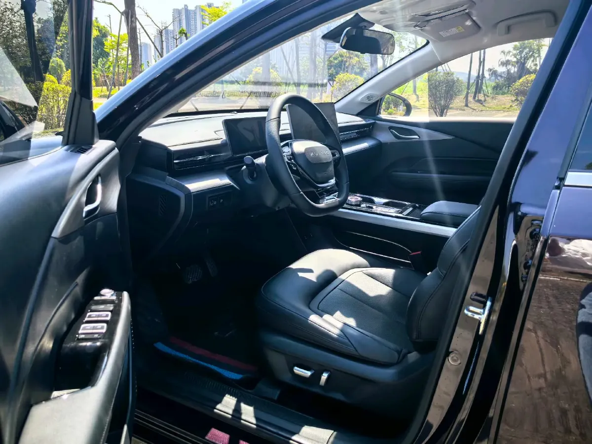 2023 WuLing XingGuang 1.5L 106HP L4 E-CVT PHEV 20.5KWH,autocango,china used car exporter,china ev exporter,chinese used car exporter,chinese used ev exporter