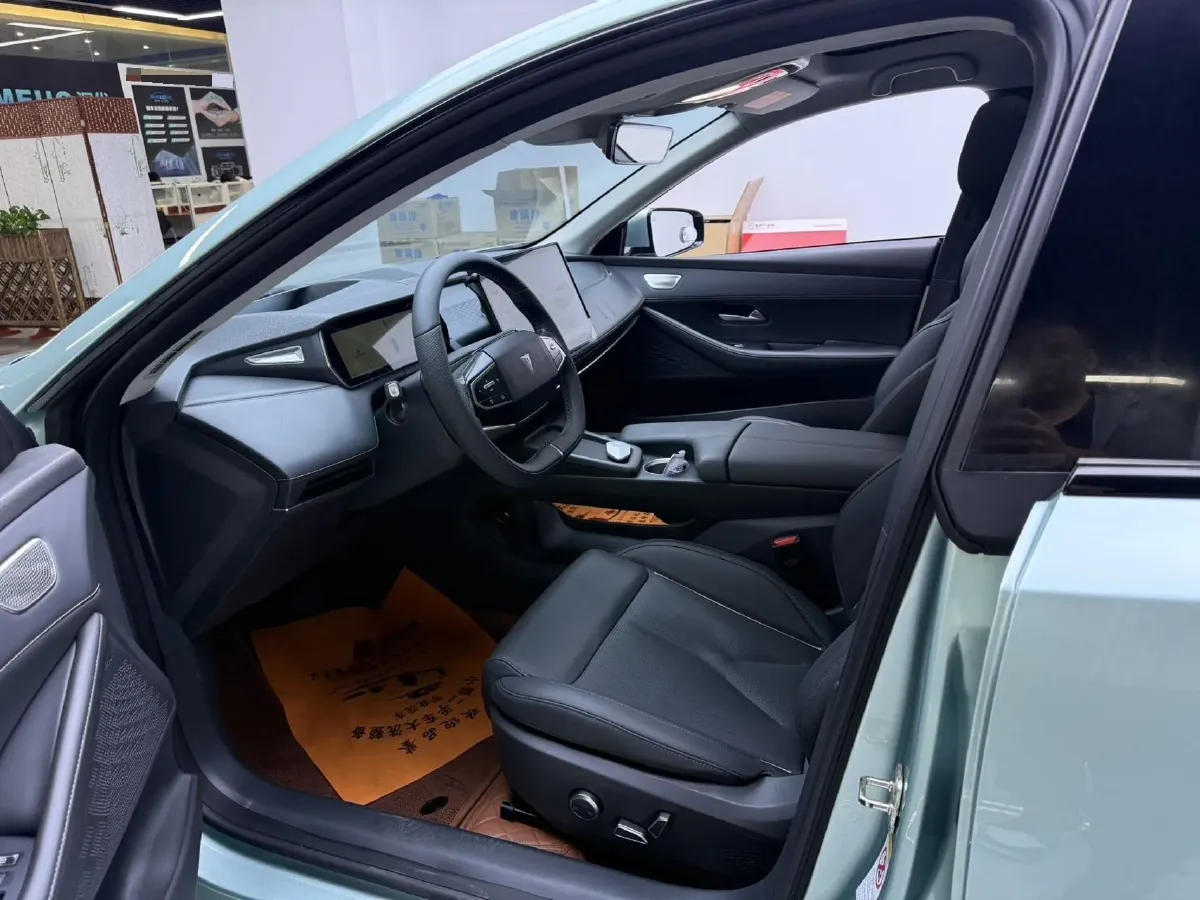 2022 DongFeng Forthing LingZhi EV BEV 68.4KWH,autocango,china used car exporter,china ev exporter,chinese used car exporter,chinese used ev exporter