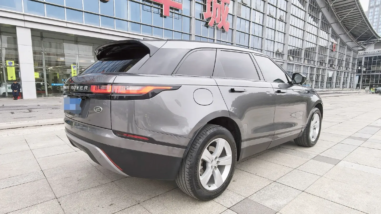 2018 Land Rover Range Rover Velar 2.0T 250HP L4 8AT,autocango,china used car exporter,china ev exporter,chinese used car exporter,chinese used ev exporter
