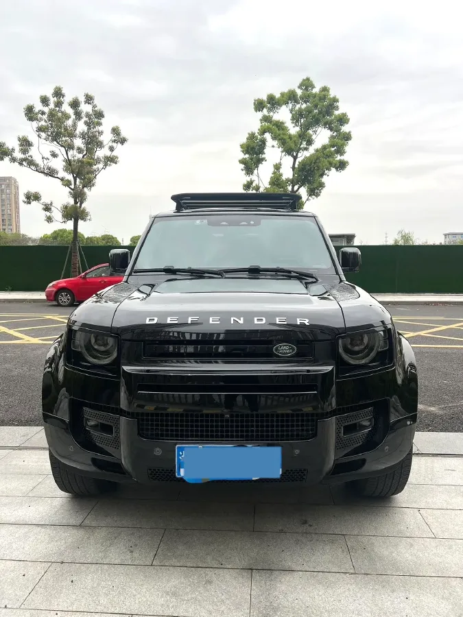 2022 Land Rover Defender 3.0T 400HP L6 8AT,autocango,china used car exporter,china ev exporter,chinese used car exporter,chinese used ev exporter