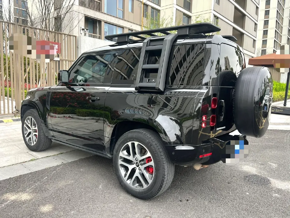 2022 Land Rover Defender 3.0T 400HP L6 8AT,autocango,china used car exporter,china ev exporter,chinese used car exporter,chinese used ev exporter