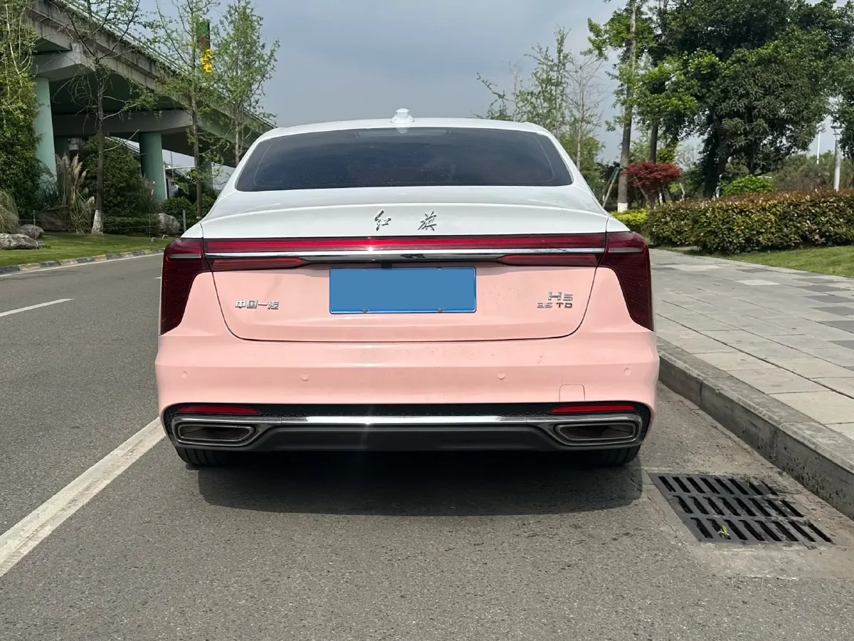 2024 HongQi H5 1.5T 169HP L4 7DCT,autocango,china used car exporter,china ev exporter,chinese used car exporter,chinese used ev exporter