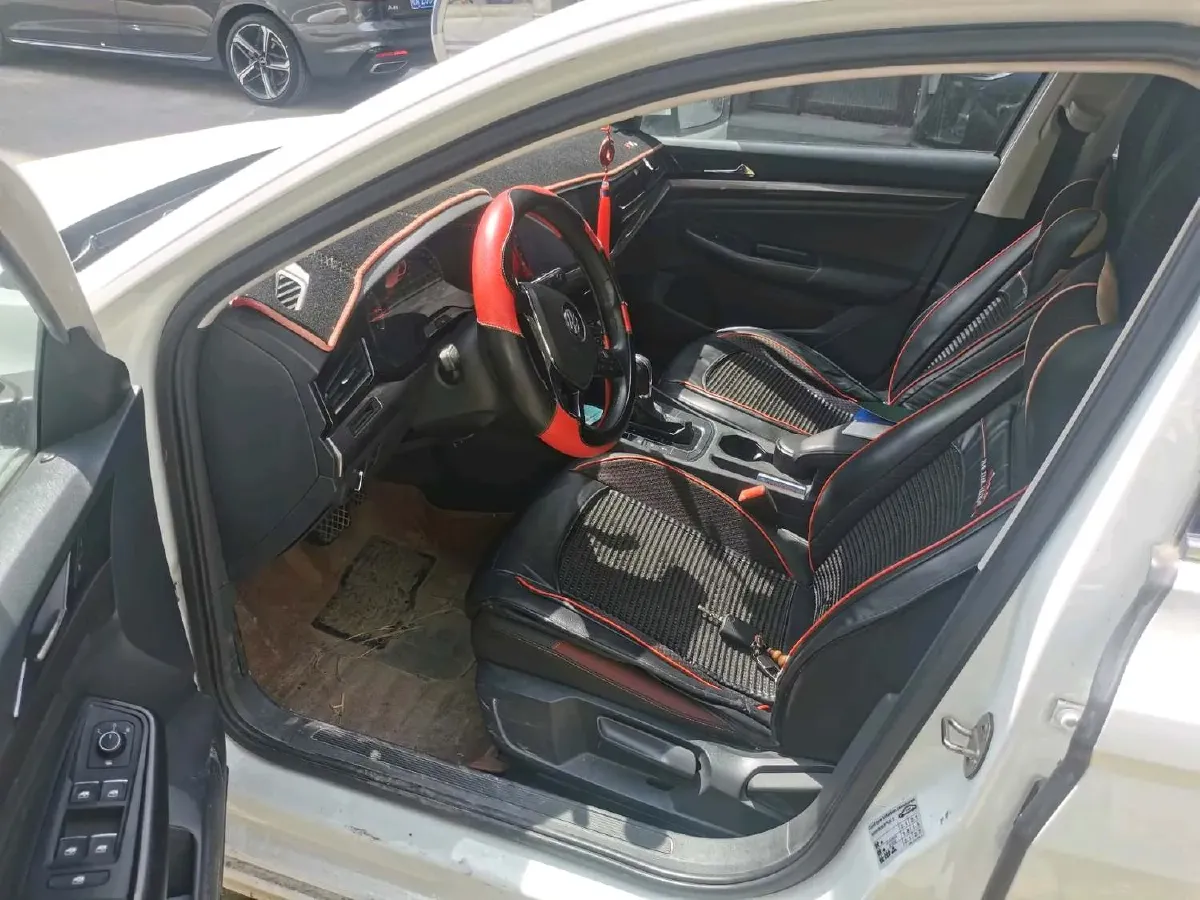 2019 Bestune T77 1.2T 143HP L4 7DCT,autocango,china used car exporter,china ev exporter,chinese used car exporter,chinese used ev exporter