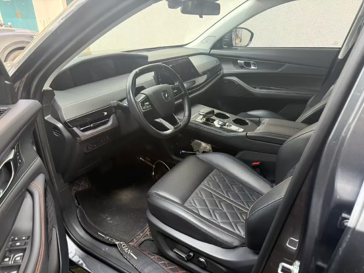 2021 ChangAn UNI-K 2.0T 233HP L4 8AT,autocango,china used car exporter,china ev exporter,chinese used car exporter,chinese used ev exporter