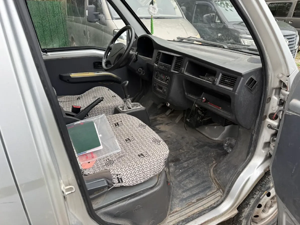 2019 WuLing RongGuang Mini Truck 1.5L 107HP L4 5MT,autocango,china used car exporter,china ev exporter,chinese used car exporter,chinese used ev exporter